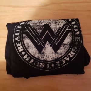 Hot topic DC wonder woman black shirt